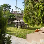 Elio C 1Bdr Apt With Garden 1 Min From The Beach By Hospi